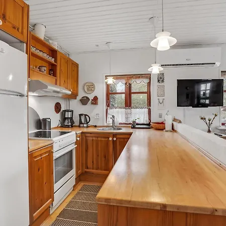בית נופש In With Kitchen *